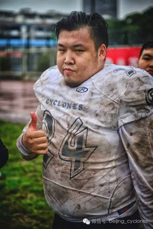 包含橄榄球赛场再起风云：塞北风暴队险胜燕山烈马队，赛场气氛火爆技战术储备厚实的词条开云app下载链接