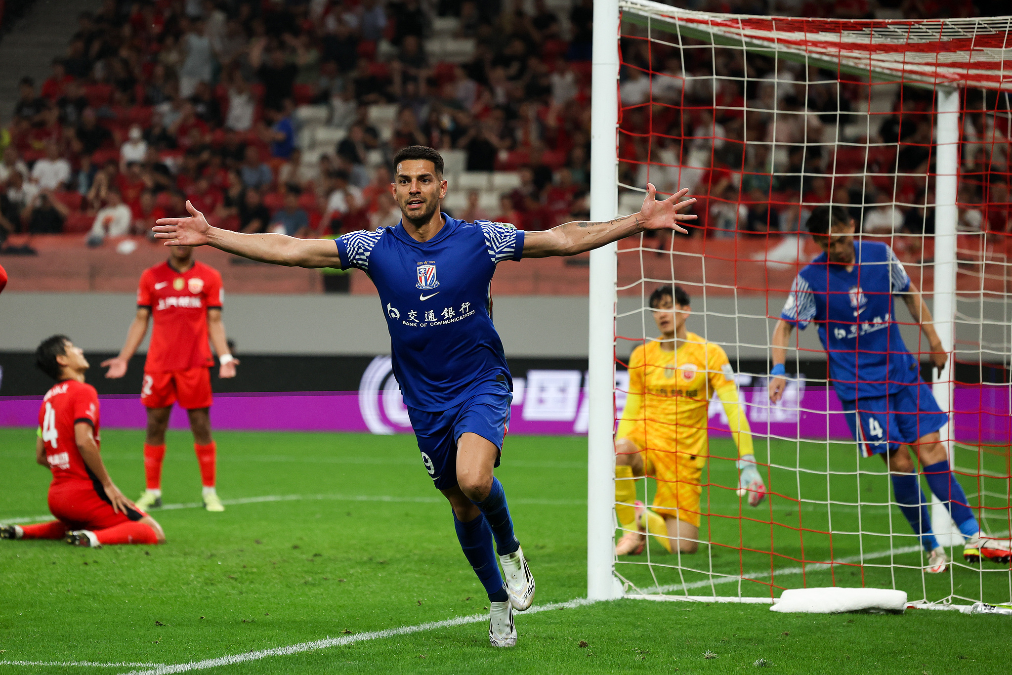 关于加时末段体能课后，上海海港豪取连胜备战中超，底气十足，训练强度明显提升的信息开云手机版下载入口